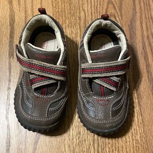Stride rite toddler shoes size 7.5